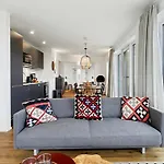 Penthouse Imort - 654 By Interhome レンブルッフ